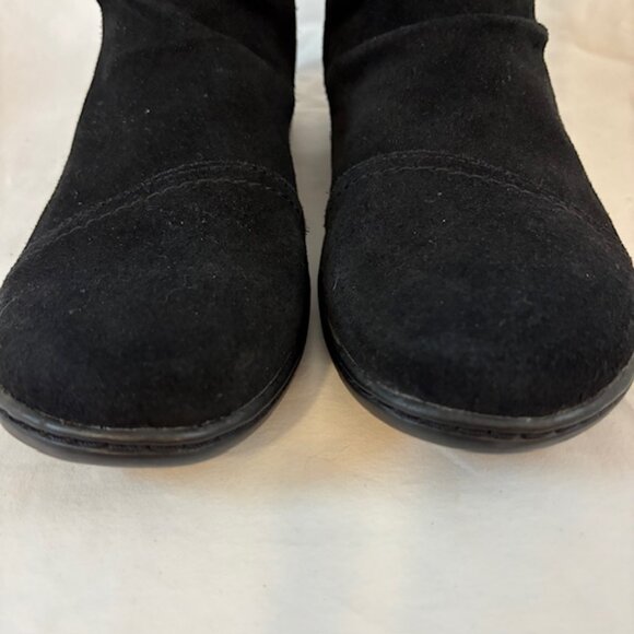NWT Clarks Black Suede "Cora Braid" Ankle Booties Women's Size 10M - Picture 6 of 11